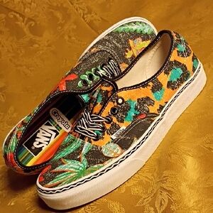 VANS " CRAYOLA" Limited Edition Multicolor Print  Sneakers Women's 10.5 Men 9.0